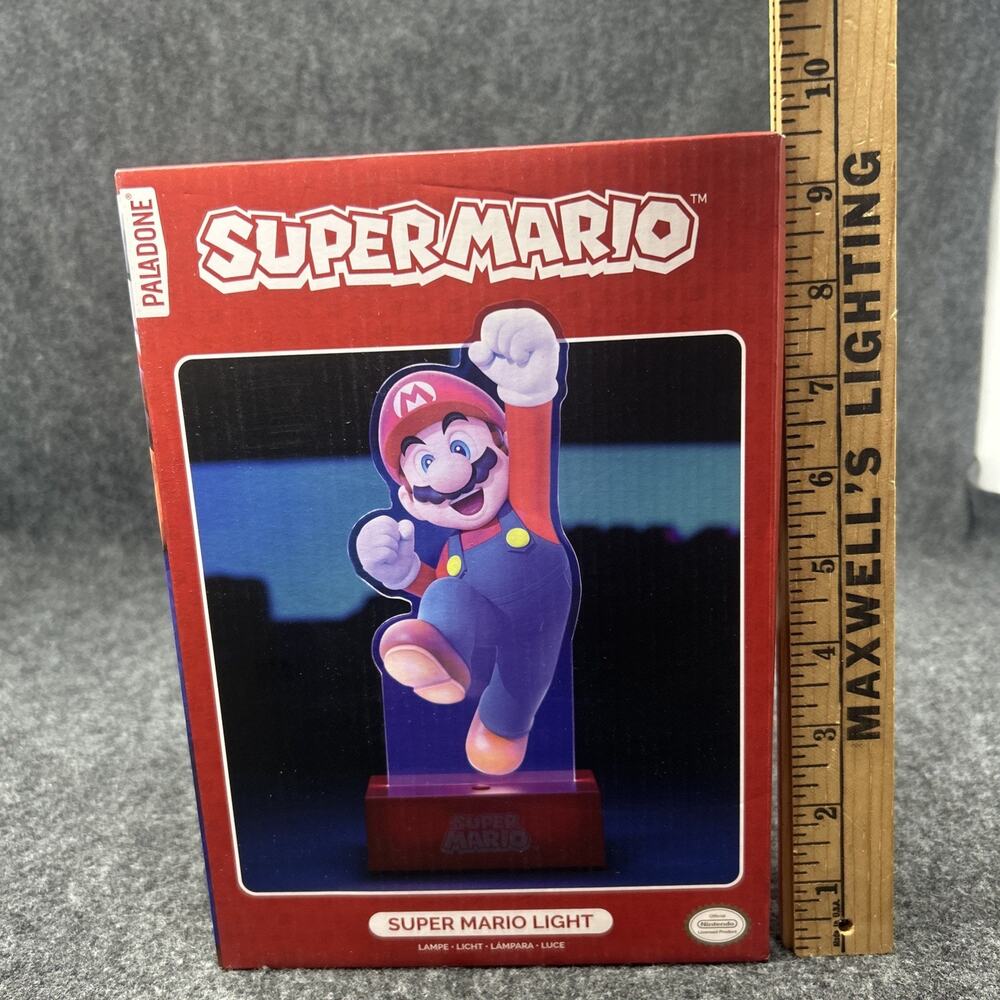 Paladone Jumping Super Mario Night Light Collectible NEW IN BOX Video Game Toy